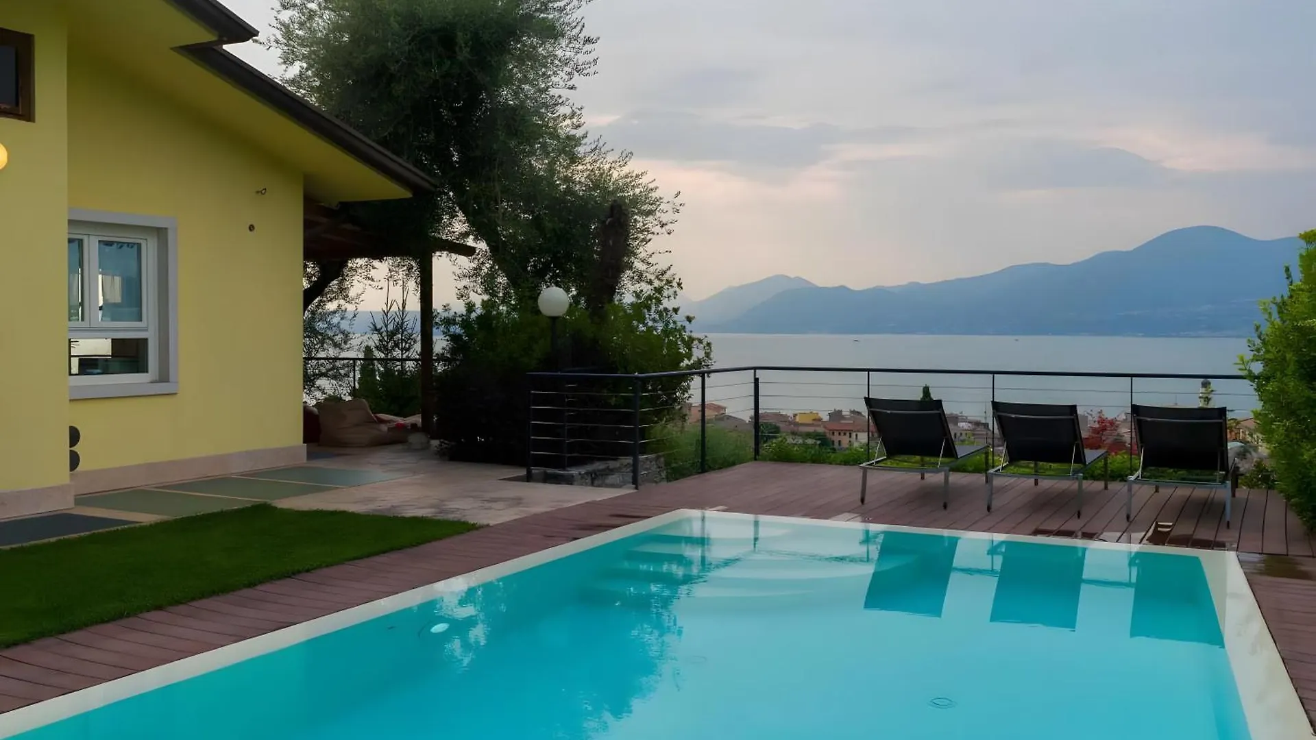 Villa Savi Lake View And Pool Torri Del Benaco